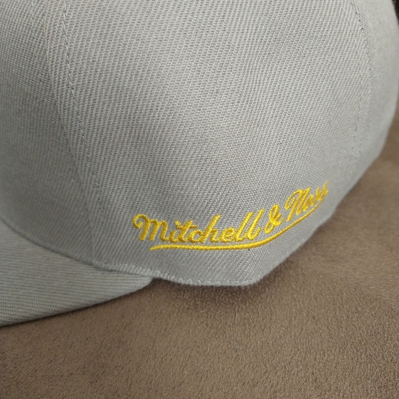 7 5/8 Mitchell and Ness Washington Wizards DC ALL STAR 2001 Fitted Hat NBA - Picture 3 of 9